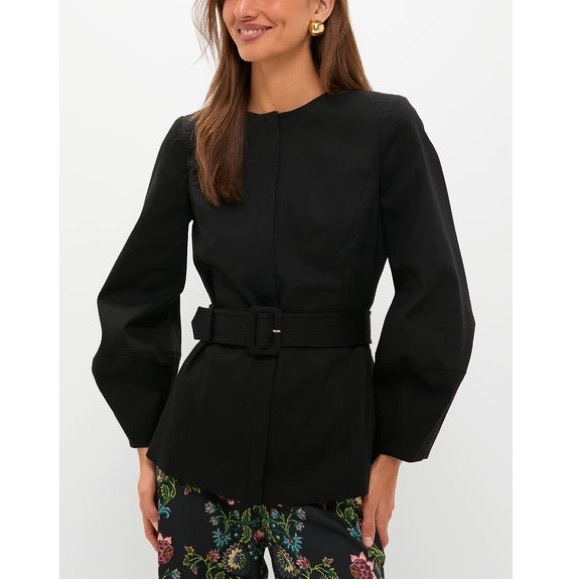 TUCKERNUCK
Black Long Sleeve Structured Rhoda Tunic Top - Picture 1 of 13